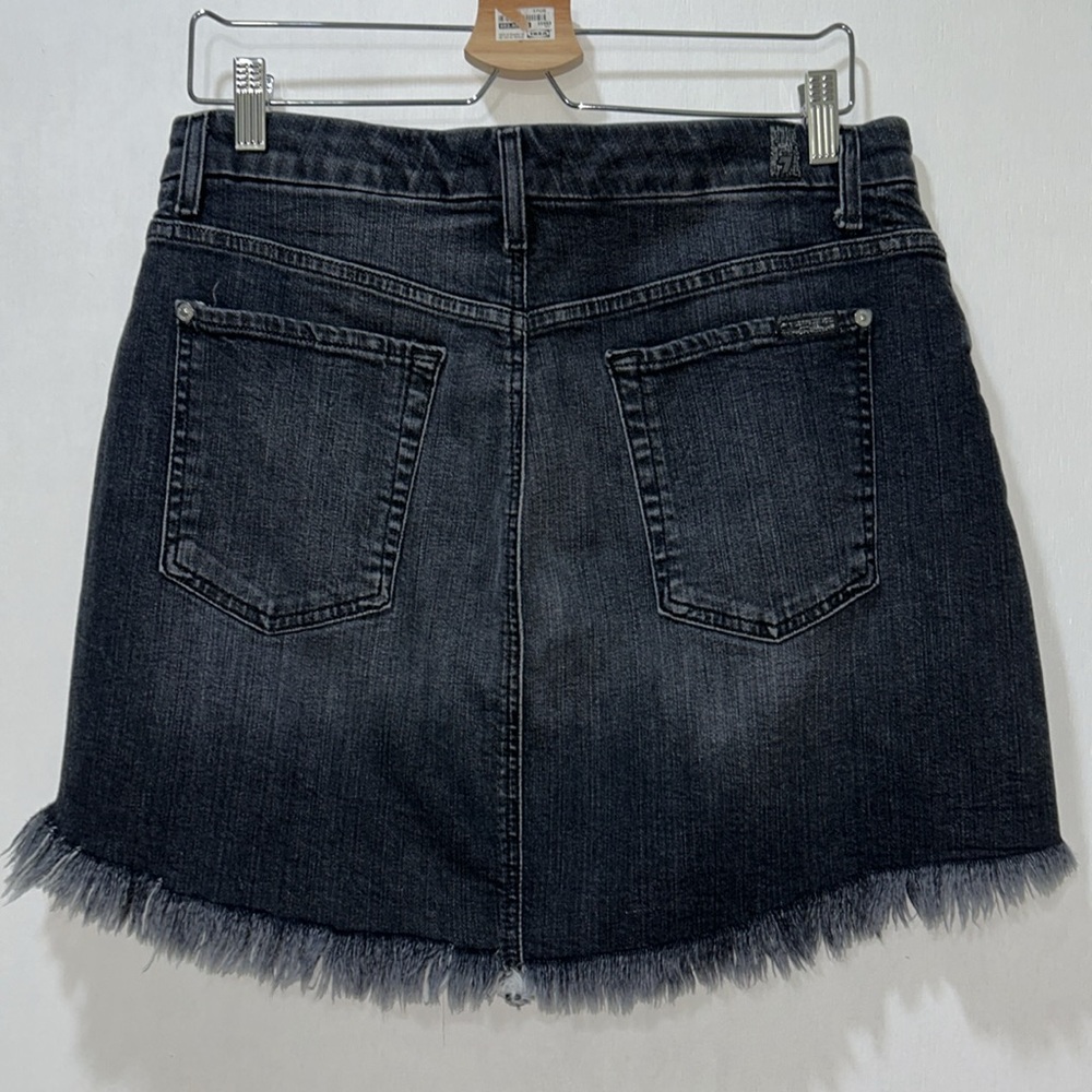 7 FOR ALL KIND WOMENS BLACK FRAYED HEM DENIM MINI SKIRT Sz 32 - Picture 2 of 7